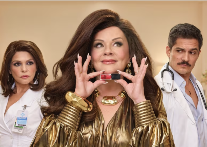 (VIDEO) Itatí Cantoral y Melissa McCarthy brillan rumbo al Super Bowl LX